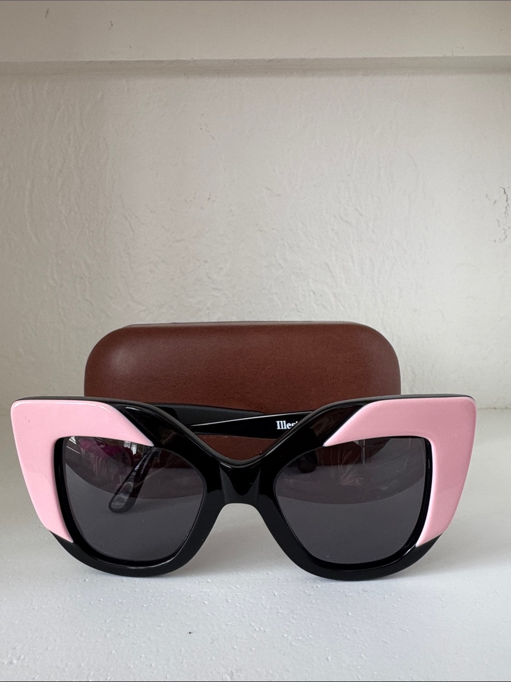 Illesteva Juliette Black & Pink Oversized Cat-Eye Sunglasses